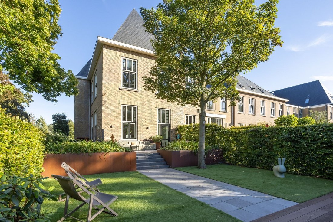 A Beautiful Corner Mansion On The In Noordwijk, South Holland, Netherlands For Sale (13200954)