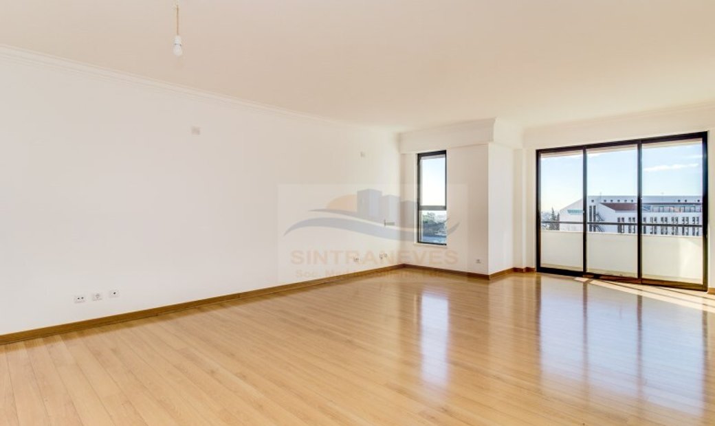 Apartment 3 Bedrooms Sale Amadora In Amadora, Lisbon, Portugal For Sale