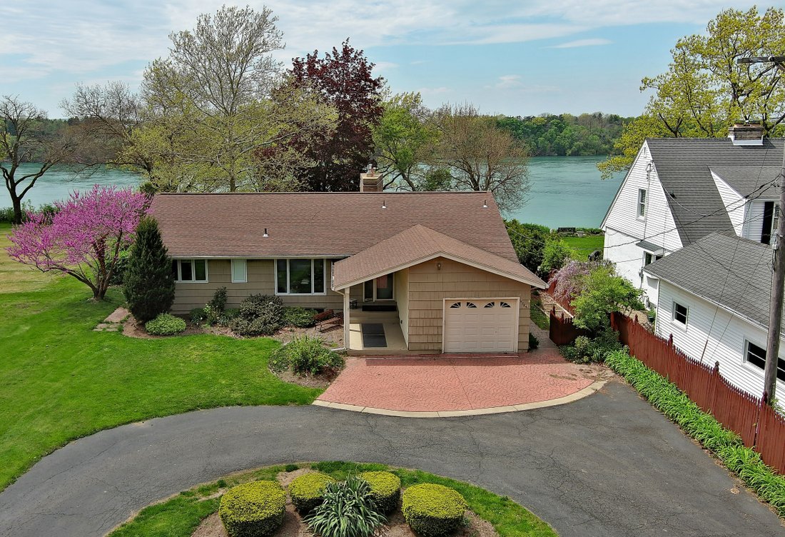House in Lewiston, New York, United States 1 - 13200276