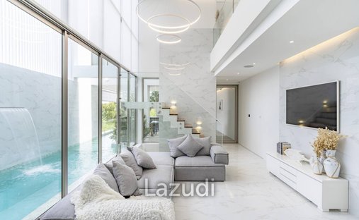Villa in Thep Krasatti, Phuket, Thailand 1