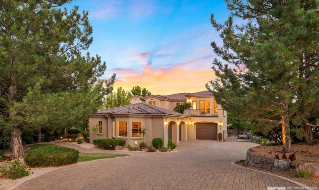 Light And Bright Custom Home In Saddlehorn In Reno, Nevada, United