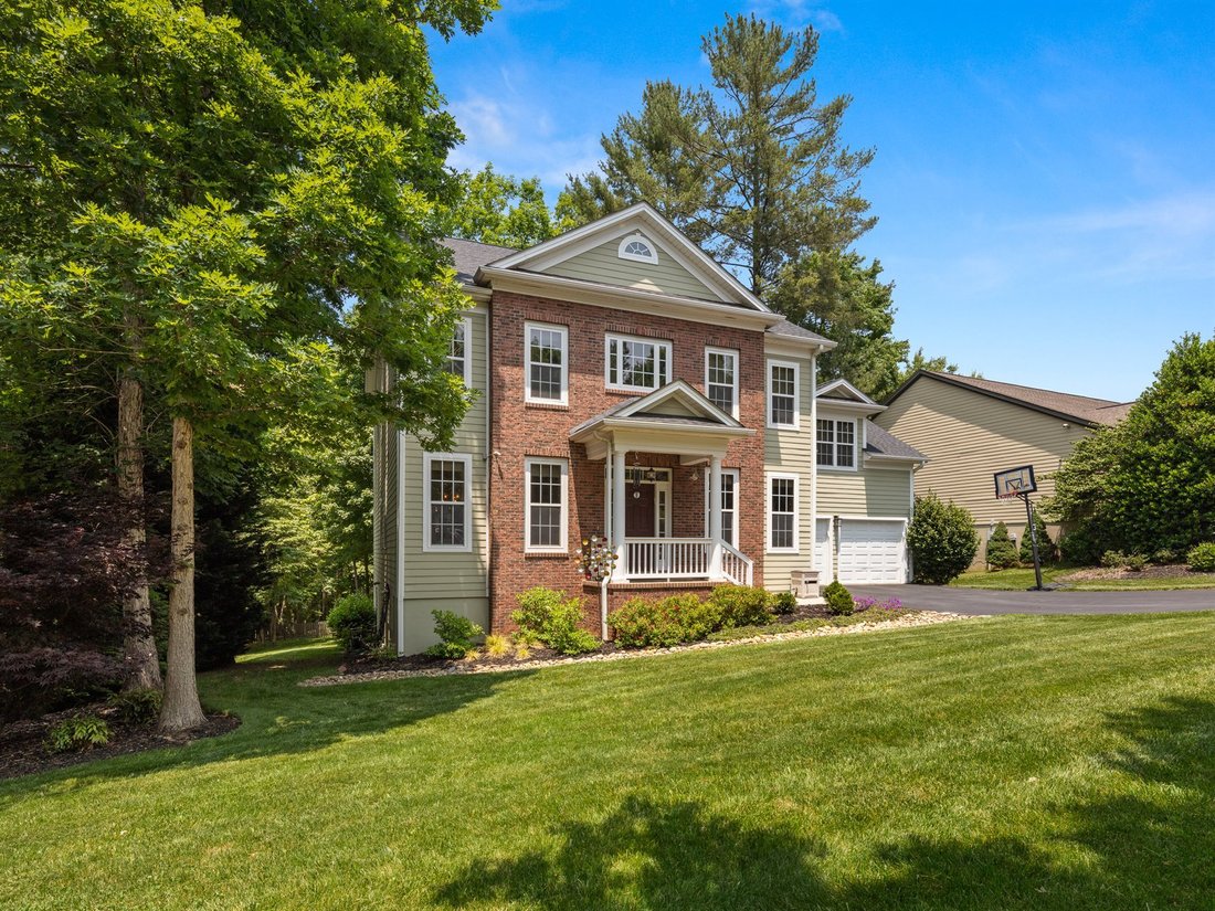 Space And Sophistication In Candler, North Carolina, United States For