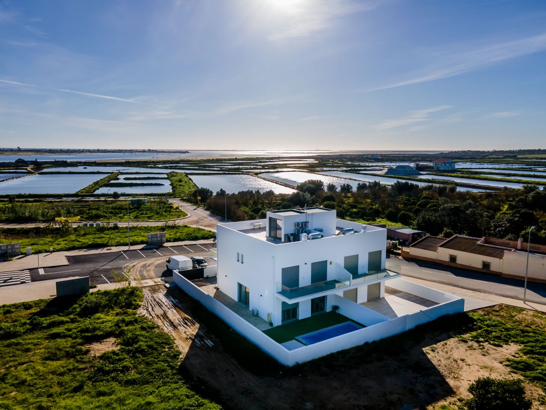 Moradia Olhão (Algarve) Portugal In Moncarapacho, Algarve, Portugal For