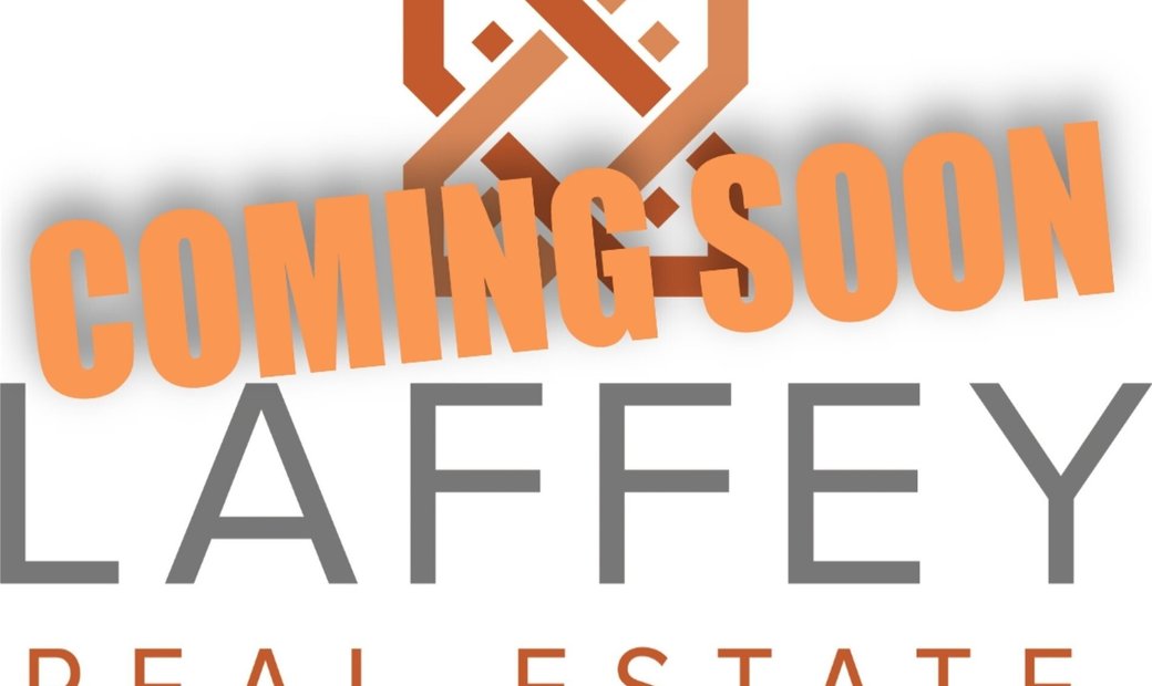 Expanded Colonial In Jericho, New York, United States For Sale (13204949)