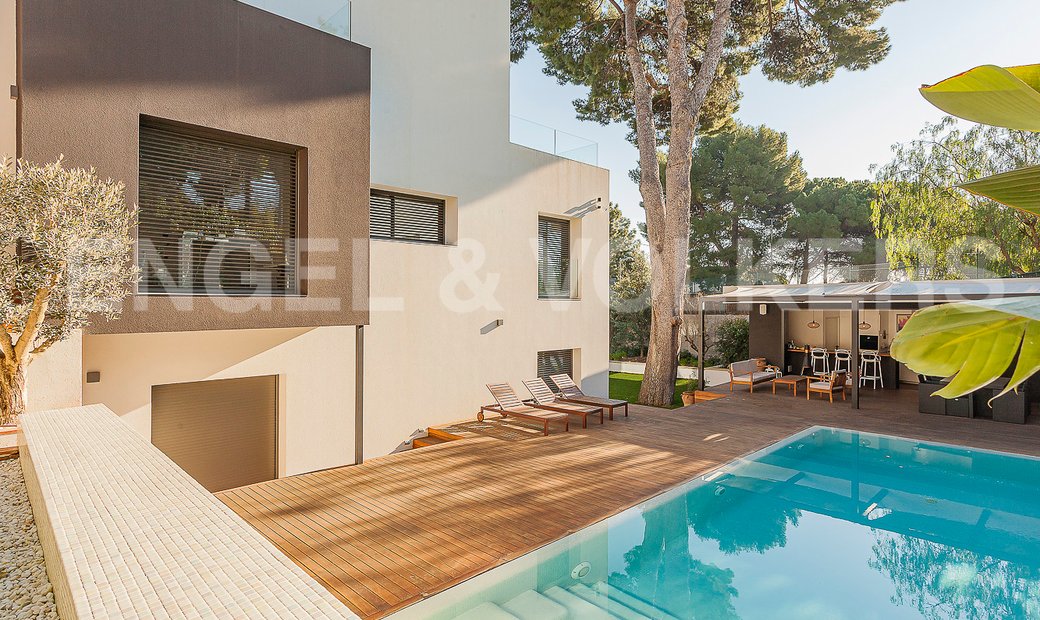 Incredible Restored House In Pedralbes In Barcelona, Catalonia, Spain