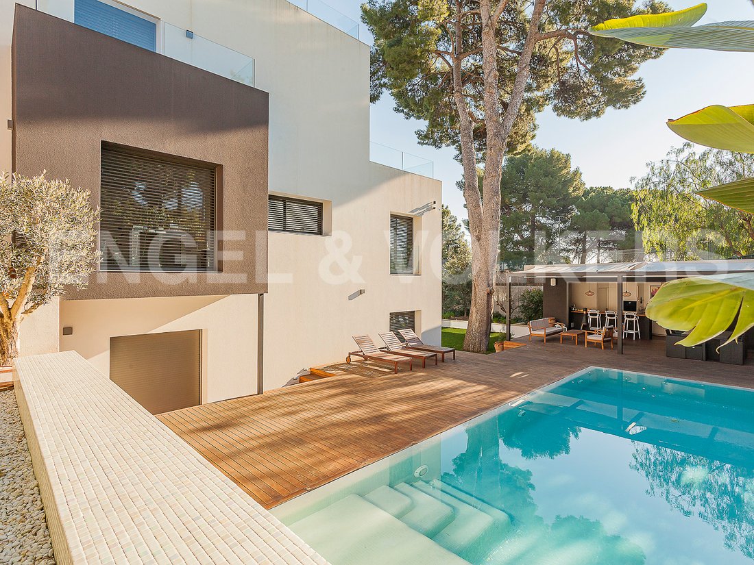 Incredible Restored House In Pedralbes In Barcelona, Catalonia, Spain