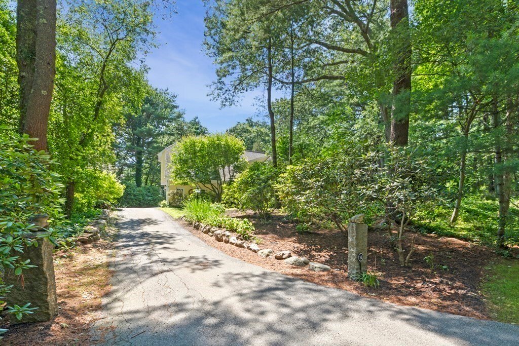 Recently Updated Colonial With In Beverly, Massachusetts, United States