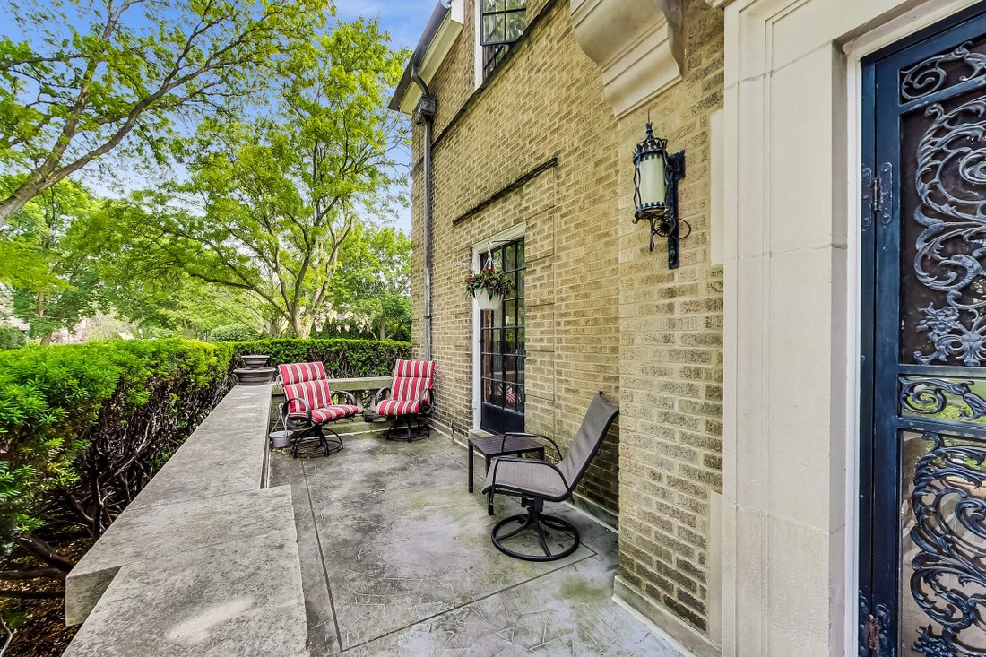 Charming Vintage Gem In Sauganash With In Chicago, Illinois, United