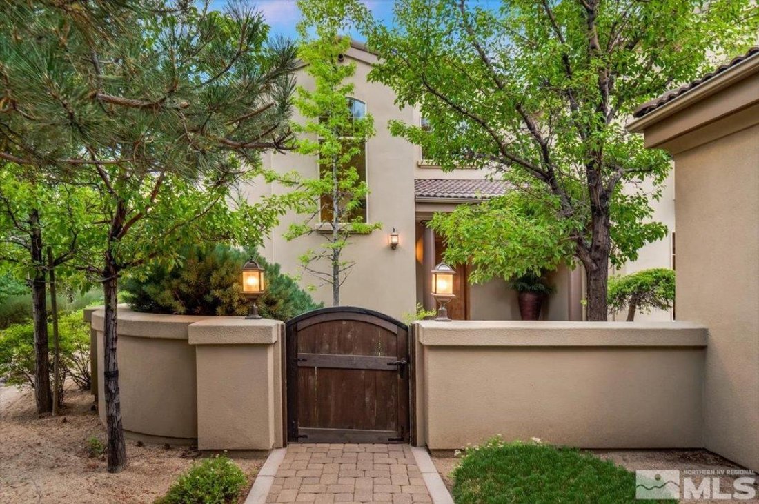 Light And Bright Custom Home In Saddlehorn In Reno, Nevada, United