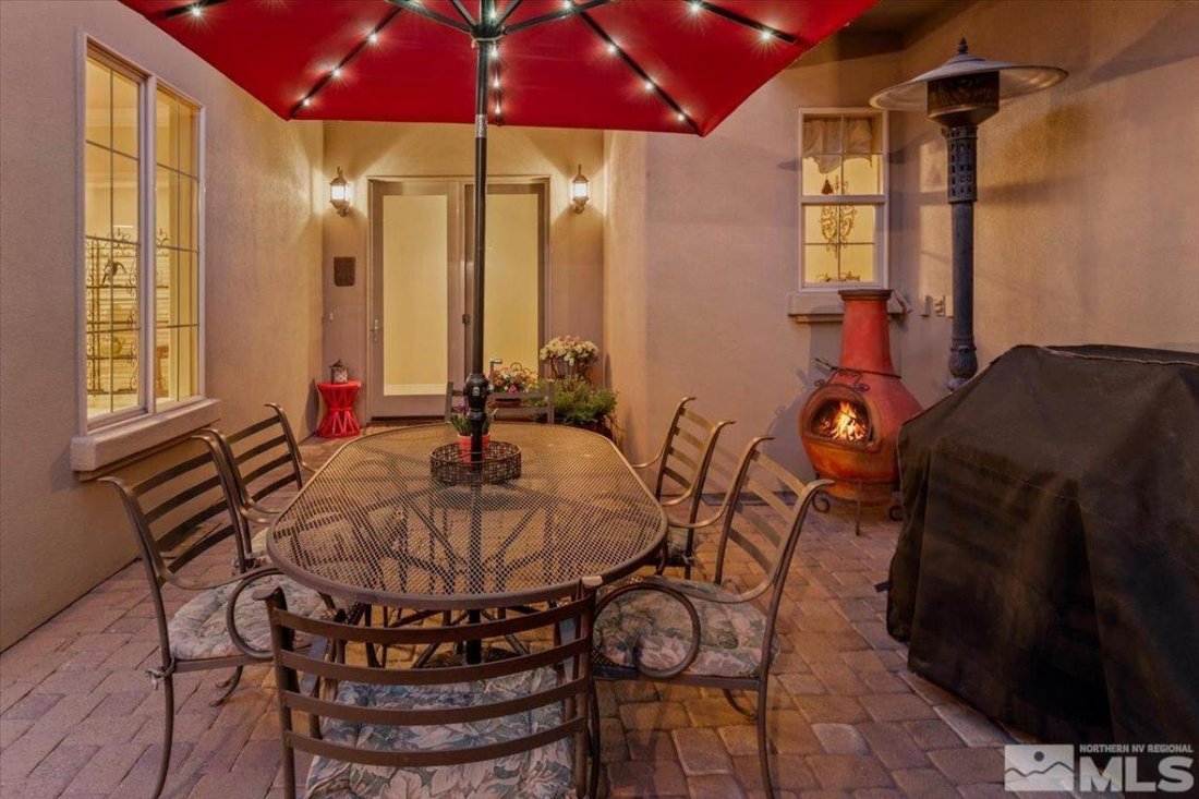 Light And Bright Custom Home In Saddlehorn In Reno, Nevada, United