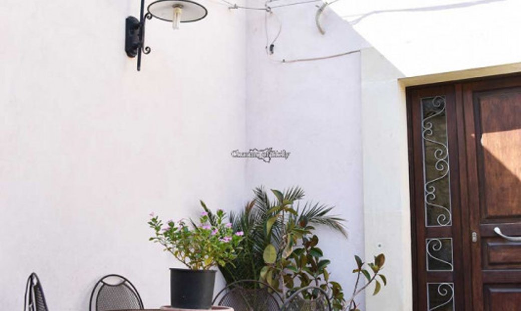 Elegant Single House In Ragusa Ibla In Ragusa, Sicily, Italy For Sale