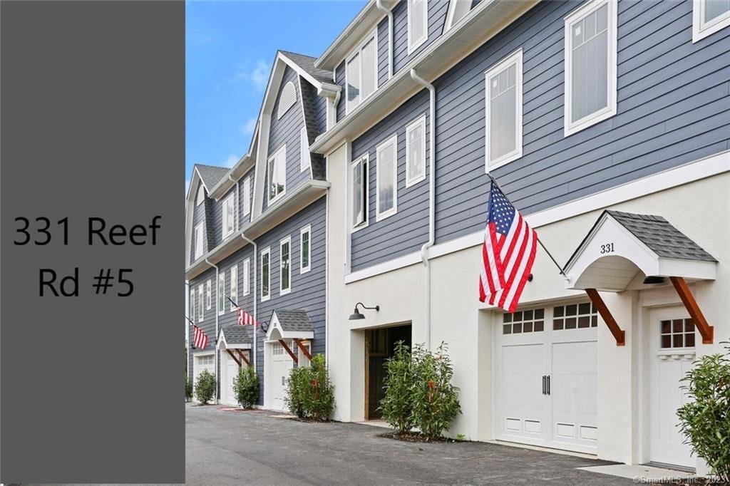 Finely Built Townhouse With A In Fairfield, Connecticut, United States