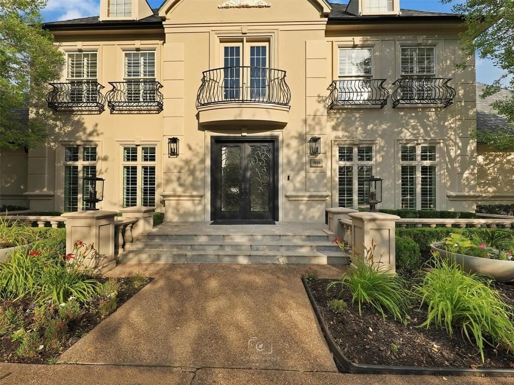 Updated Transitional Home In Timarron Estates In Southlake, Tx, United