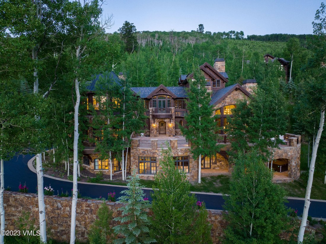 Extraordinary Tuscan Styled Ski Chalet In Edwards, Colorado, United