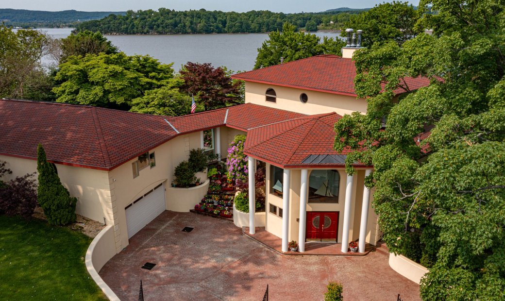 Rare Mediterranean Home On The Hudson River In Verplanck, Ny, United