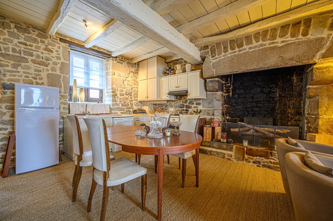 Port Of Saint Goustan 16th Century Character House In Auray, Brittany