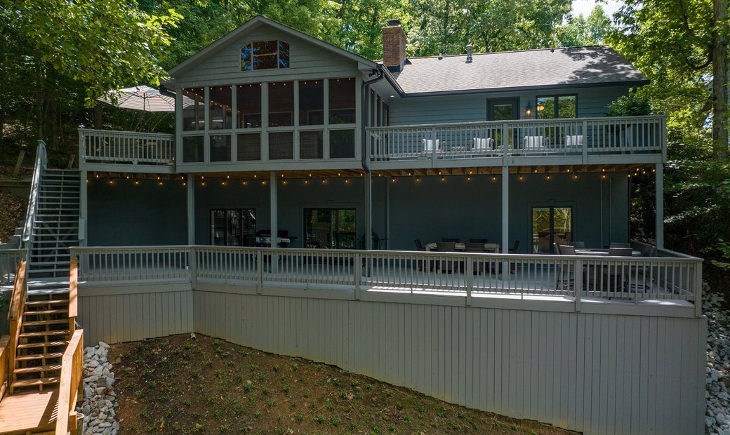 Renovated Lake Keowee Cottage In Seneca, Sc, United States For Sale