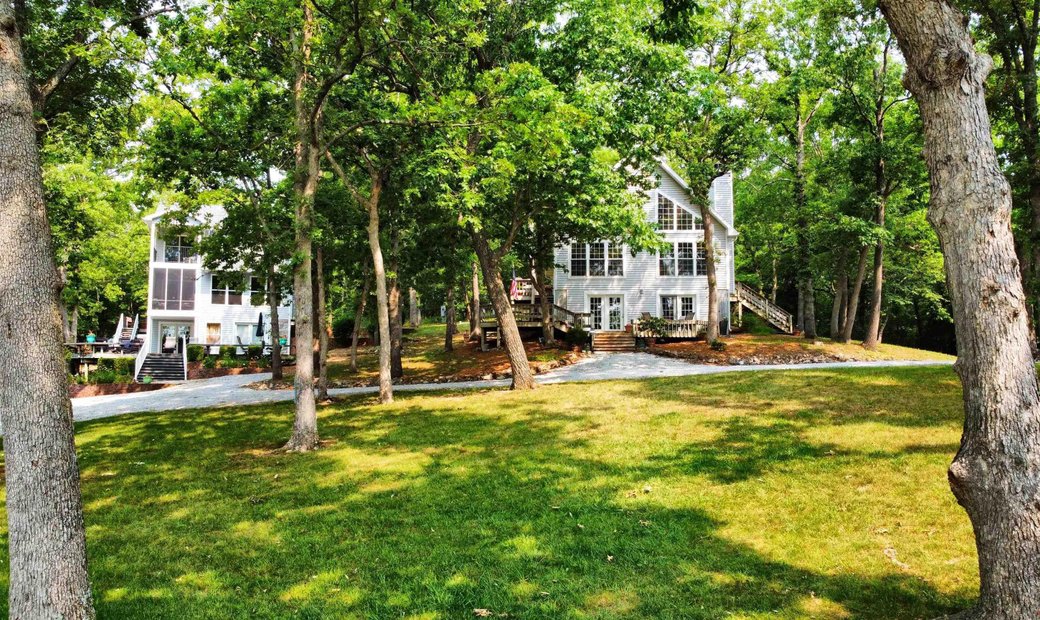 14 Waterfront Acres With Two Homes In Lincoln, Missouri, United States