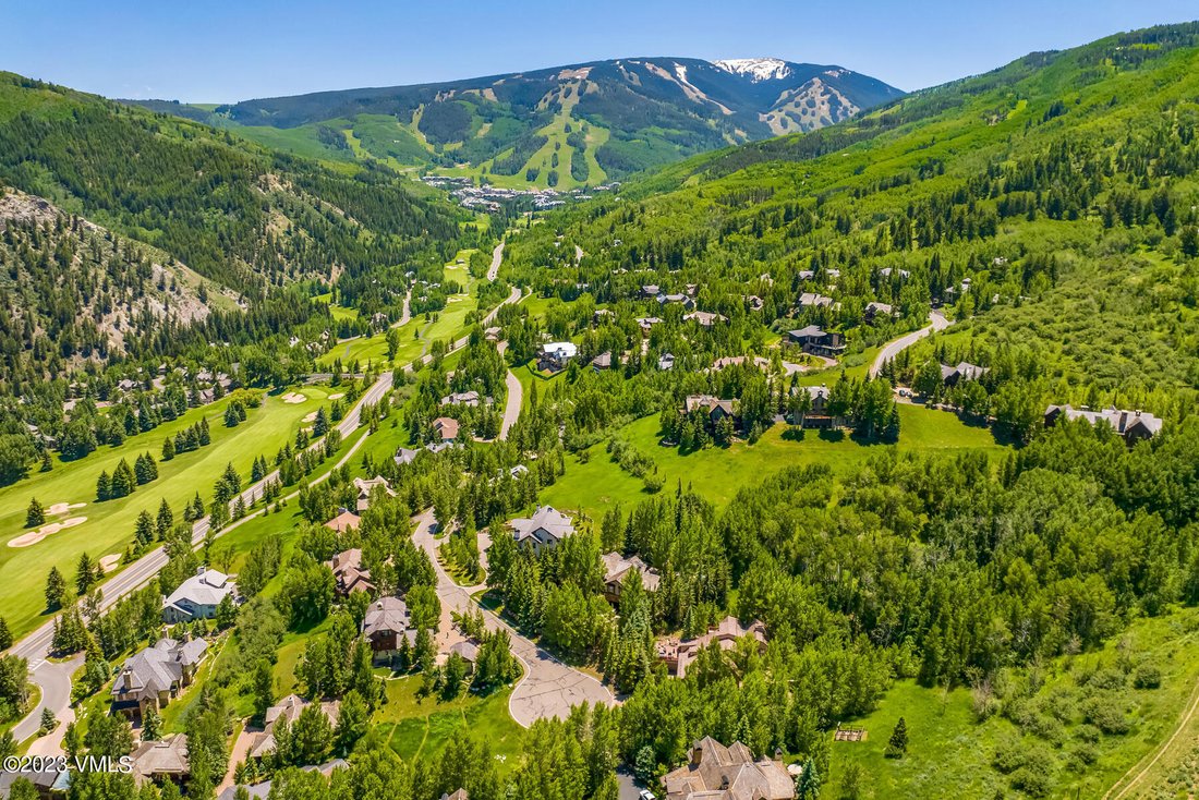 Idyllic Retreat In The Prestigious Beaver In Avon, Colorado, United