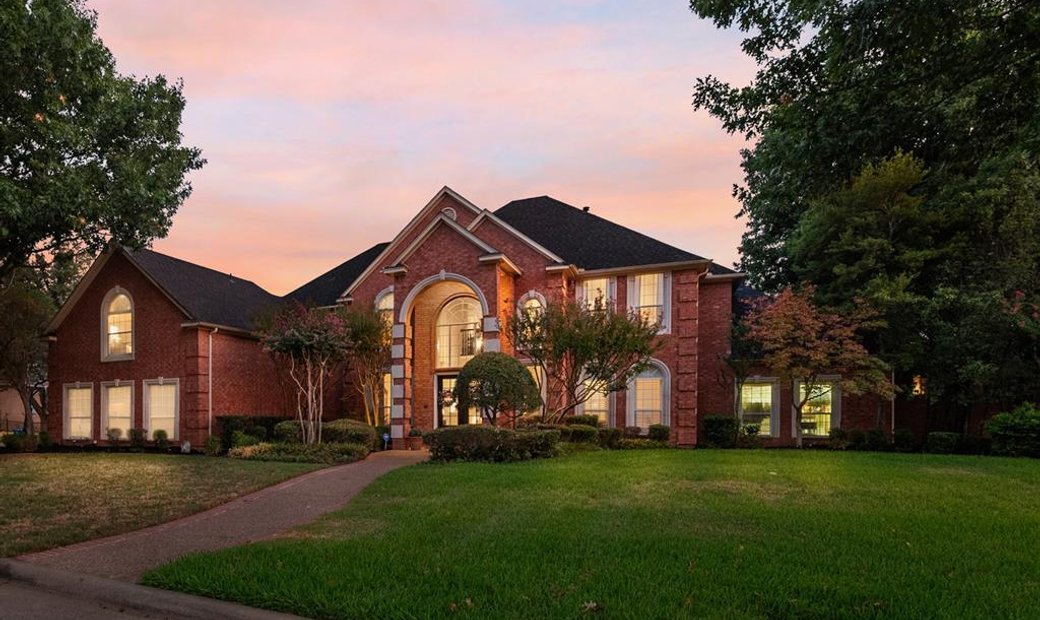 Fabulous Custom Home On Walnut Creek Golf In Mansfield, Texas, United