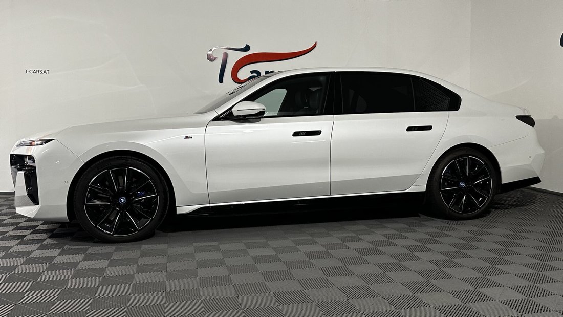 Limousine in Unterweitersdorf, Austria 3 - 13217074