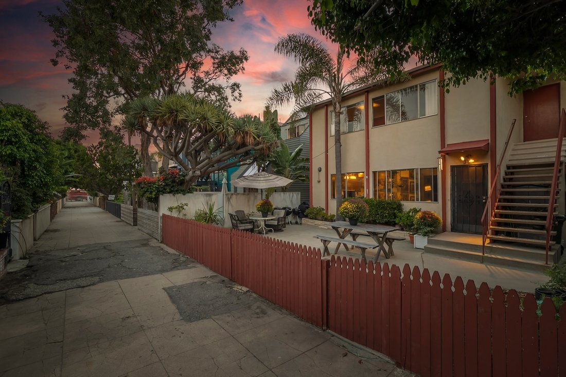 35 Buccaneer St In Marina Del Rey, California, United States For Sale