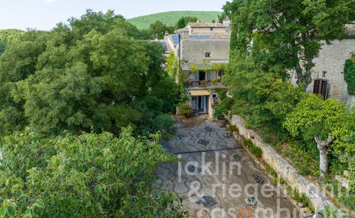 Castle for Sale in Trevi, Umbria, Italy