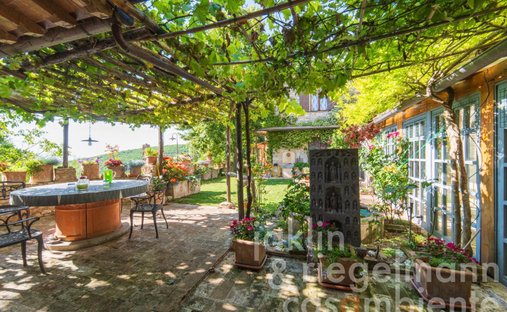 Castle for Sale in Trevi, Umbria, Italy