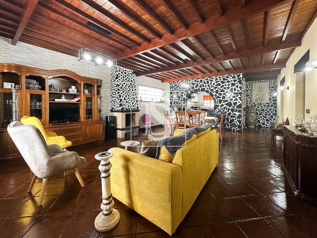 Ponta Delgada House In Ponta Delgada, Azores, Portugal For Sale (13217960)