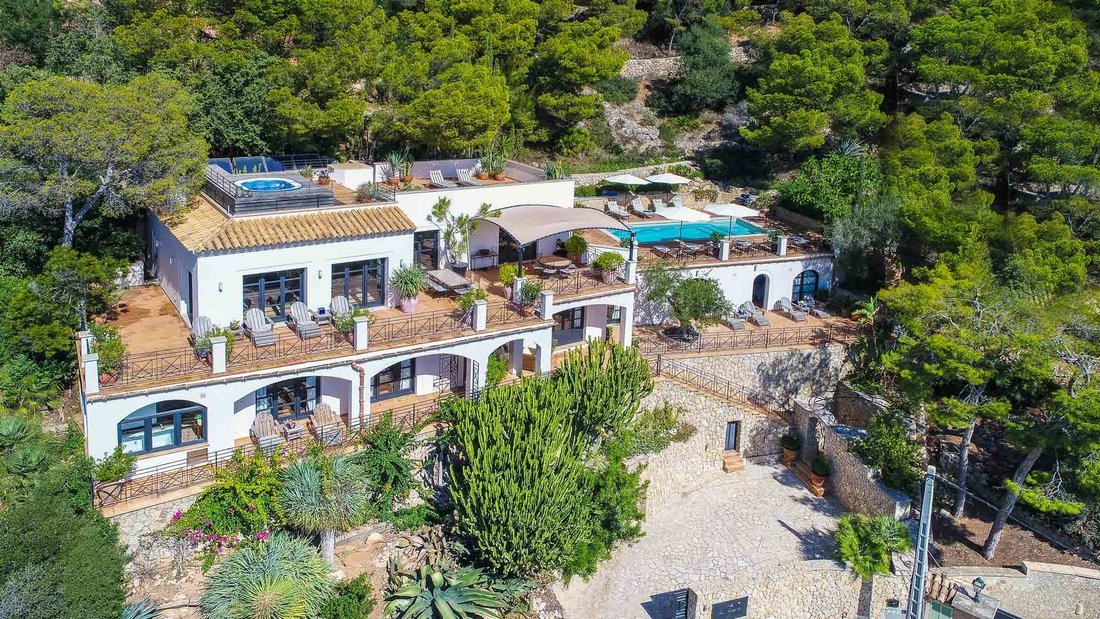 Villa in Port d'Andratx, Andratx, Balearic Islands 1 - 13217589