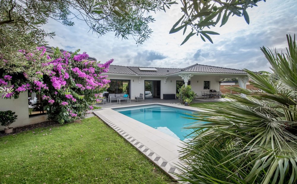 Gujan-Mestras Luxury Villa for Sale, $1,469,700