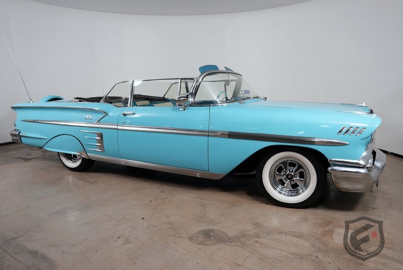 Cabriolet in Los Angeles, CA, United States 1 - 13215037