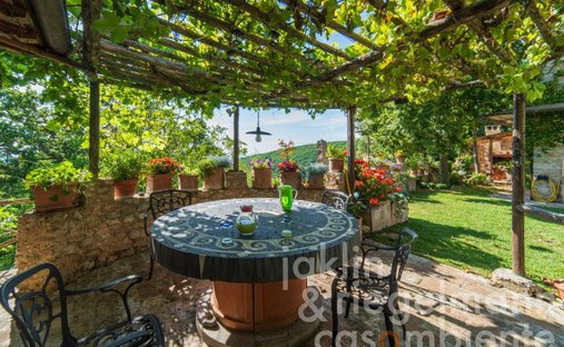 Castle for Sale in Trevi, Umbria, Italy