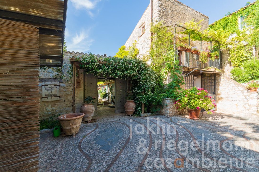 House in Trevi, Umbria, Italy 4 - 13217965