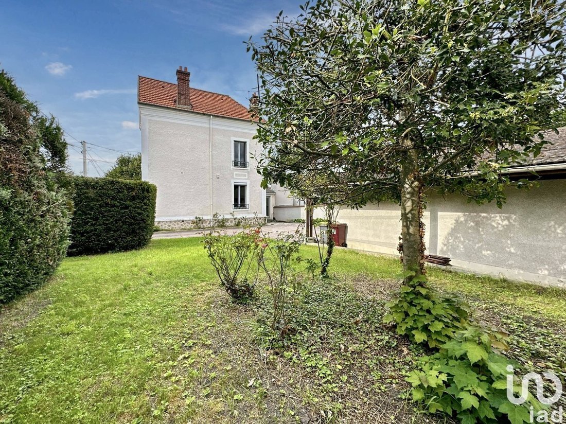 Vente Maison/Villa 8 Pièces In Lagny Sur Marne, île De France, France