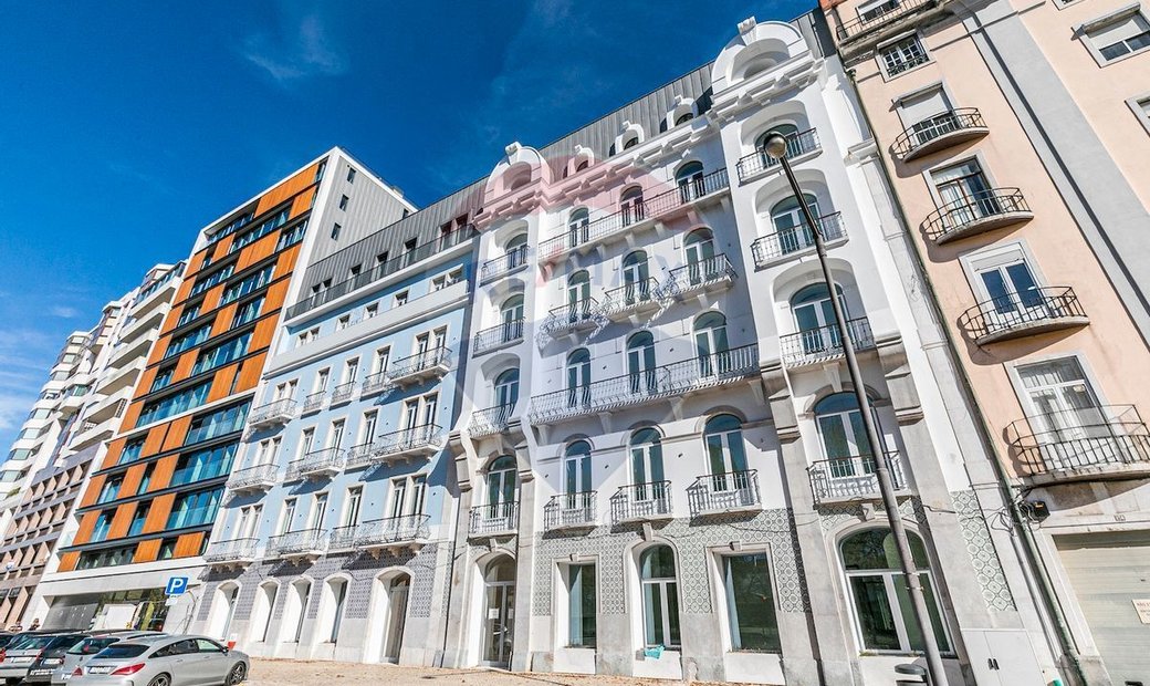 Condo/Apartment T3 Deluxe For Sale In Alvalade, In Lisbon, Lisbon