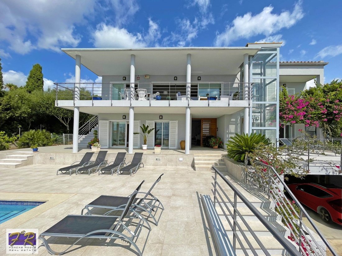 Alcudia Detached House In Alcudia, Spain For Sale (13218031)