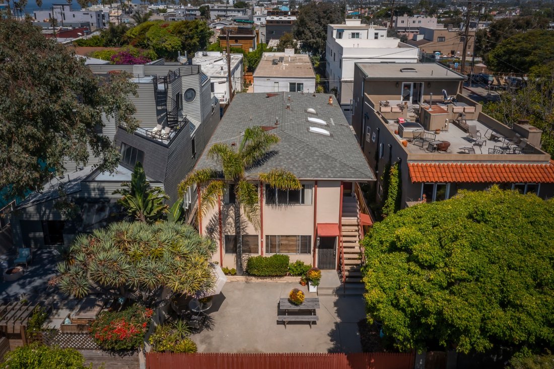 35 Buccaneer St In Marina Del Rey, California, United States For Sale