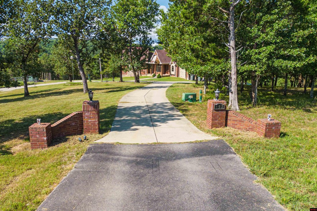 6 Bedrooms Single Family Detached In Yellville, Arkansas, United States For Sale (13220662)