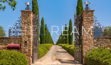 Estate in Massa Marittima, Tuscany, Italy 1