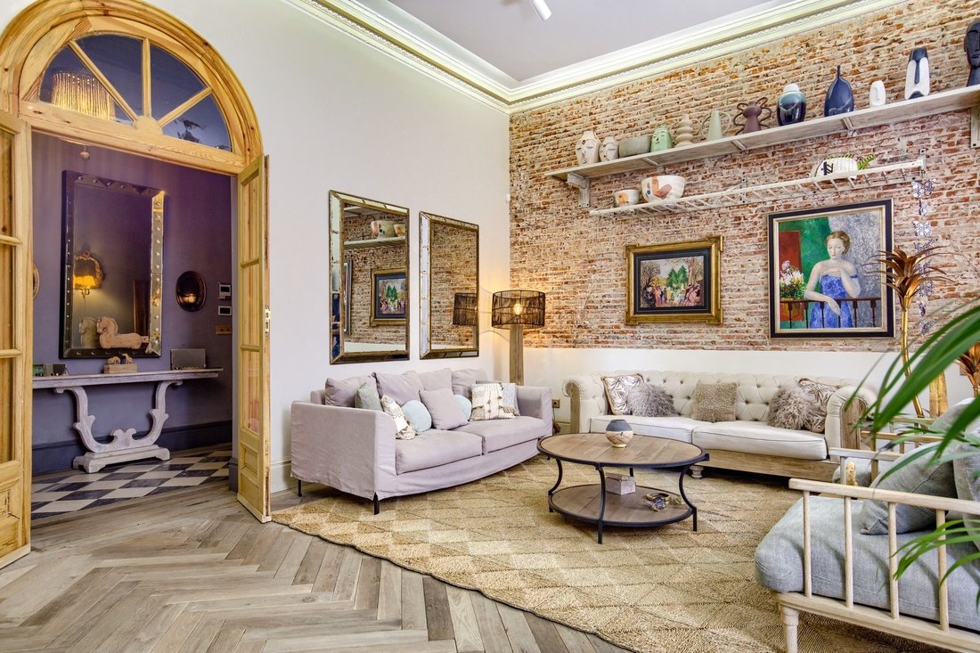 Beautiful Pre War Fully Renovated 3beds 2 In Madrid, Community Of