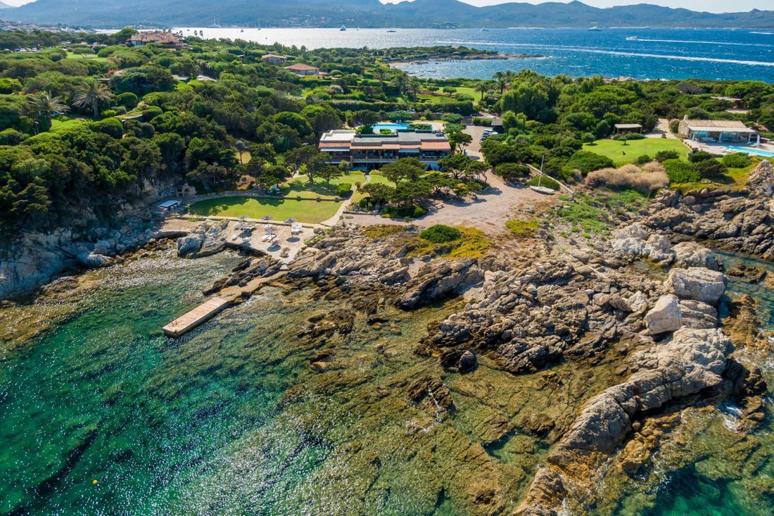 House in Porto Rotondo, Olbia, Sardinia 1 - 12205261