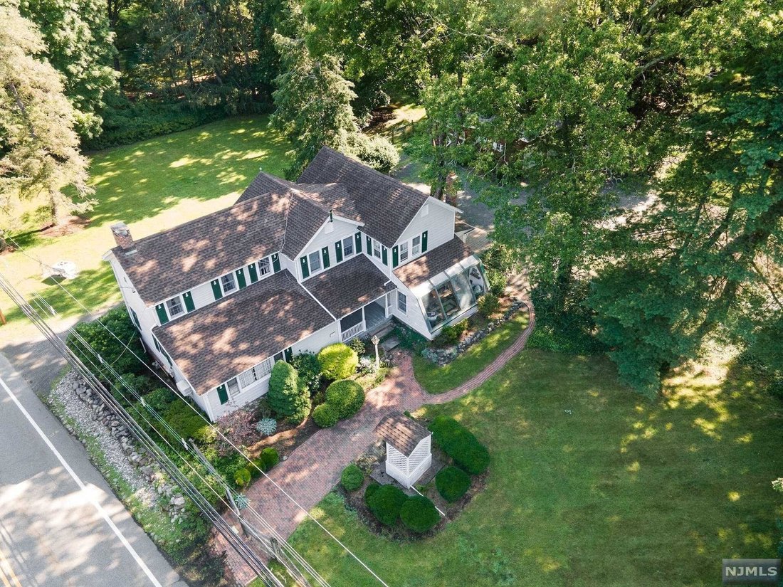 108 East Saddle River Road In Saddle River, Nj, United States For Sale