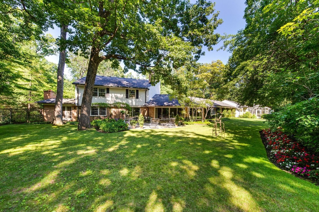 10 N Mayflower Road In Lake Forest, Il, United States For Sale (13150781)