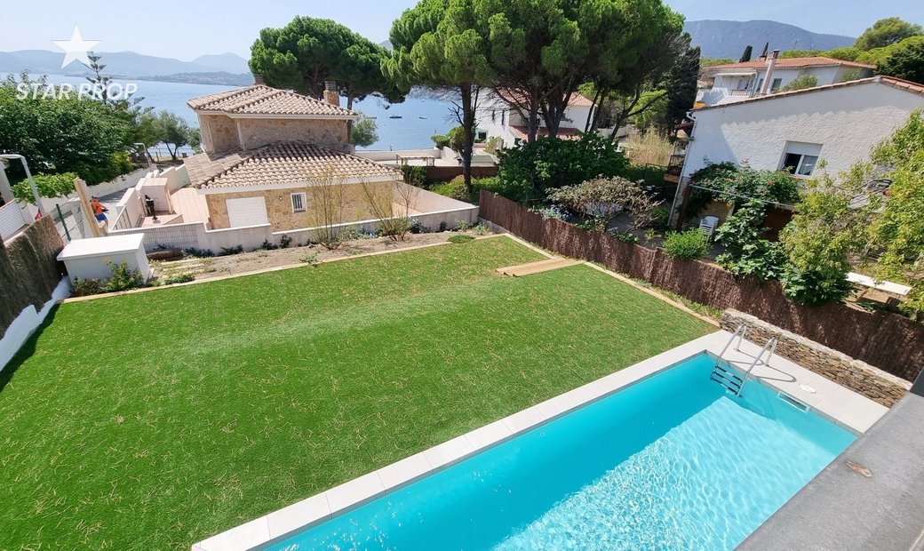 Llançà Villa In Llançà, Catalonia, Spain For Sale (13223846)
