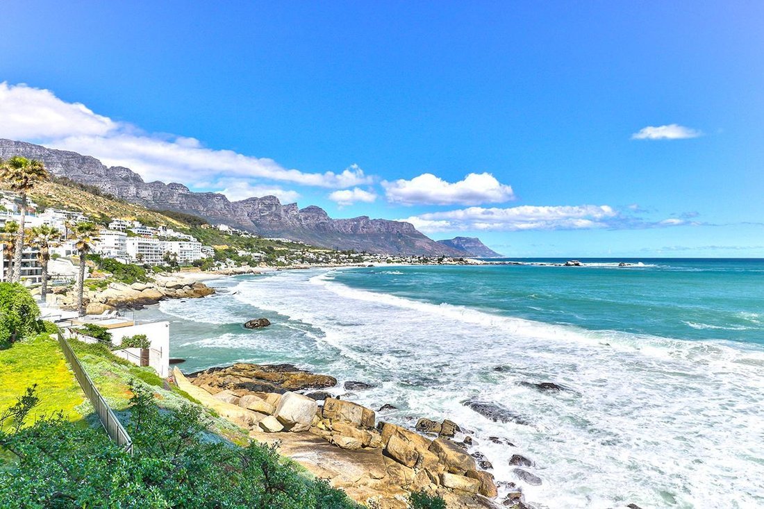 Apartment in Clifton, Atlantic Seaboard, Cape Town 3 - 13224886