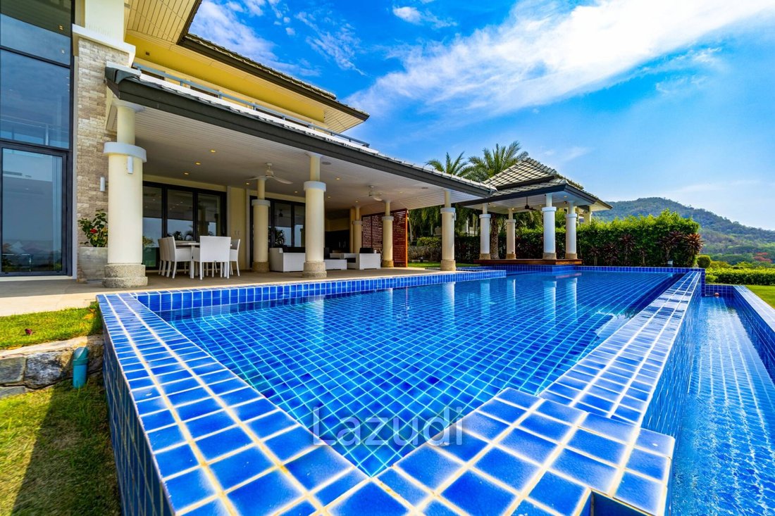 Villa in Hin Lek Fai, Prachuap Khiri Khan, Thailand 4 - 13226002