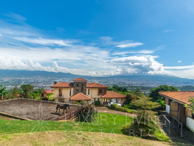 House in Escazu, San José Province, Costa Rica 1 - 13225764