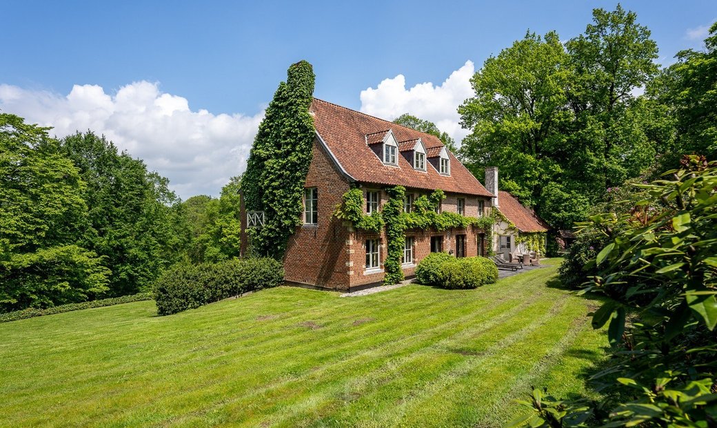 Unique Country House In Geraardsbergen, Flanders, Belgium For Sale