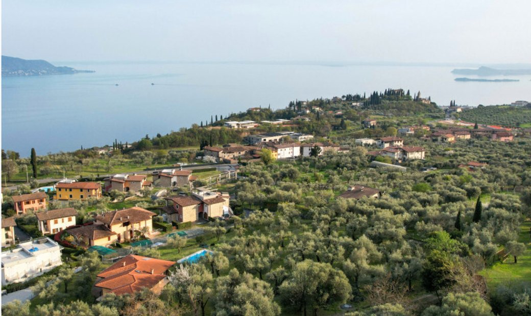 Bolzano Villa In Vecchia Provinciale, Lombardy, Italy For Sale (13226701)